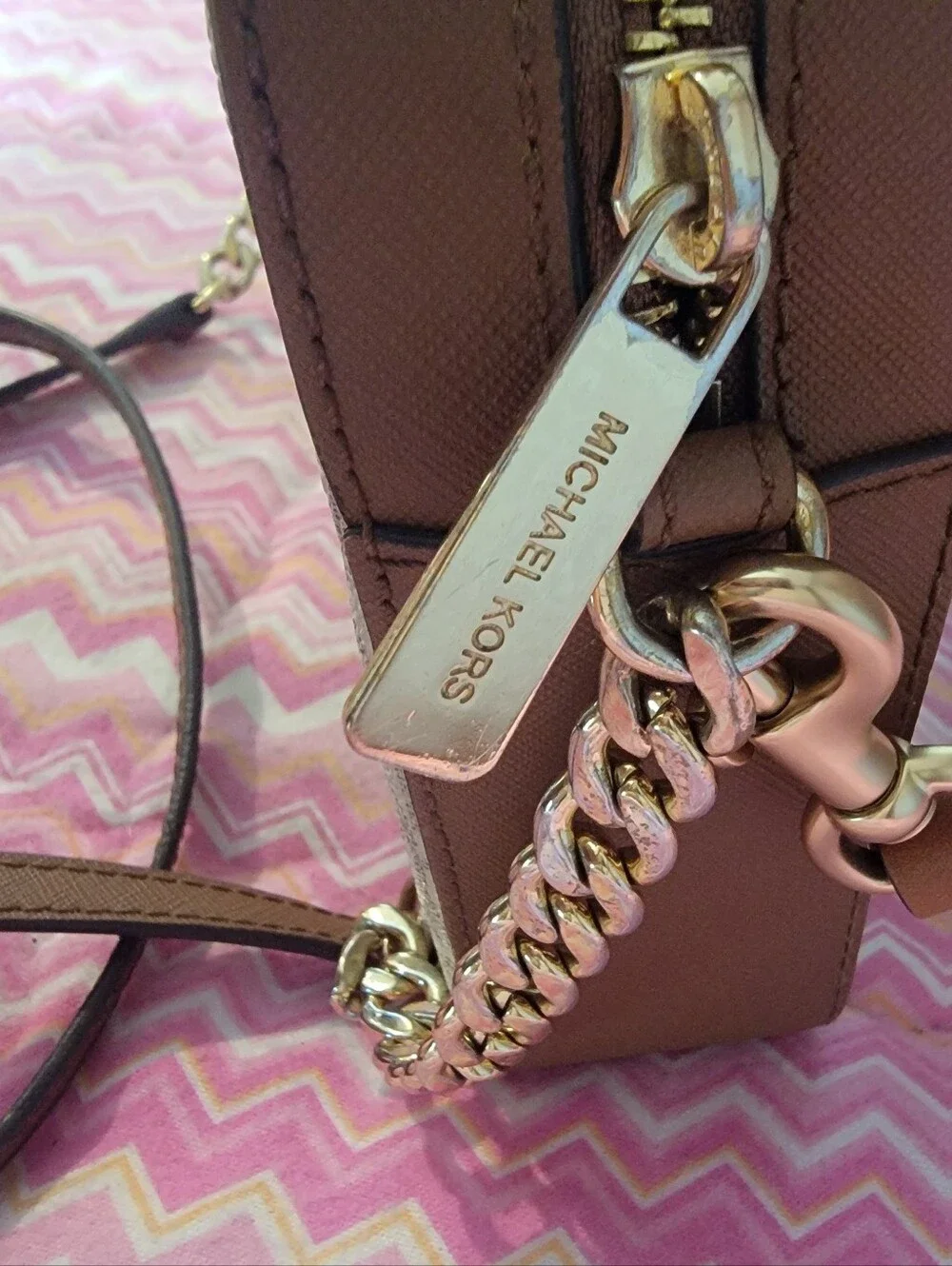Michael Kors Jet Set Signature Logo Crossbody Bag Vanilla Acorn Brown